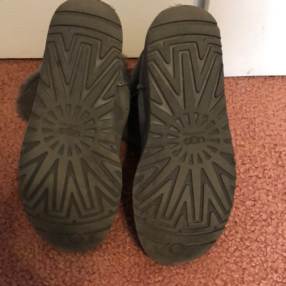 Ugg Grey Swarovski 🎉HP🎉Crystal Boots - Picture 7 of 8